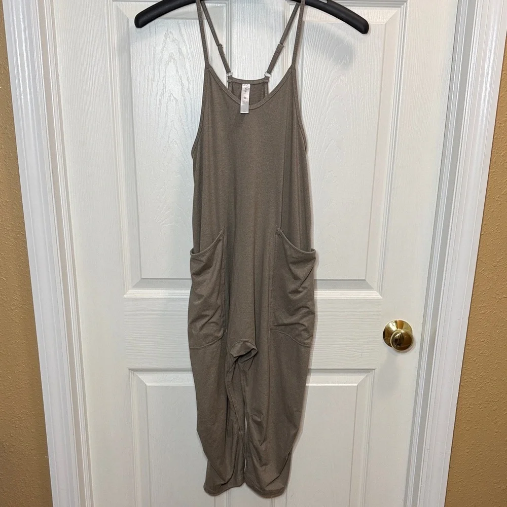 Fornia Yoga Romper - Picture 4 of 8